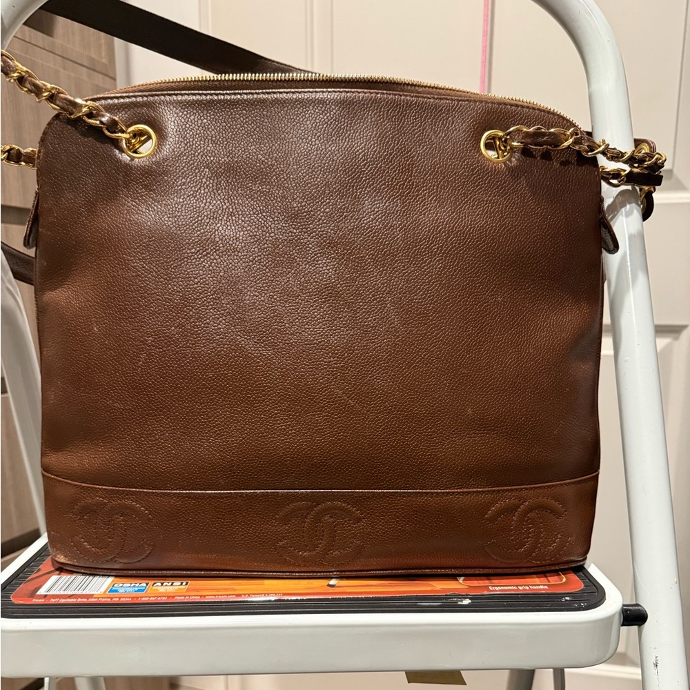 *AUTHENTIC VINTAGE CHANEL CC TOTE**